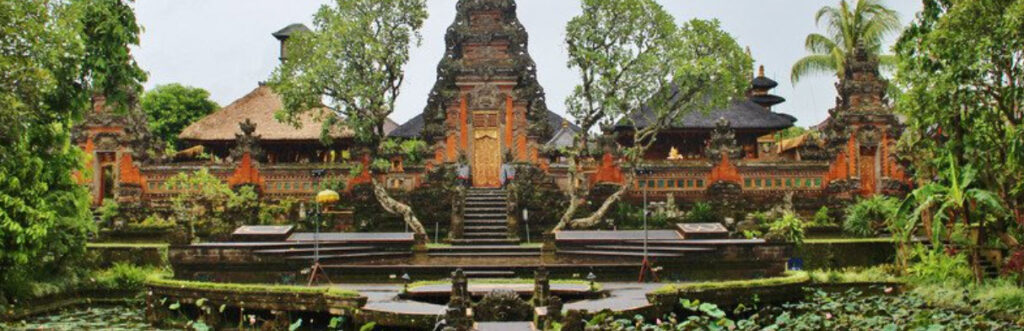 bali travel guide - Ubud temple