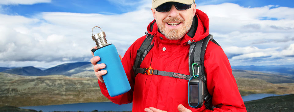 Best filtered Water bottles - man holding filtered water bottle