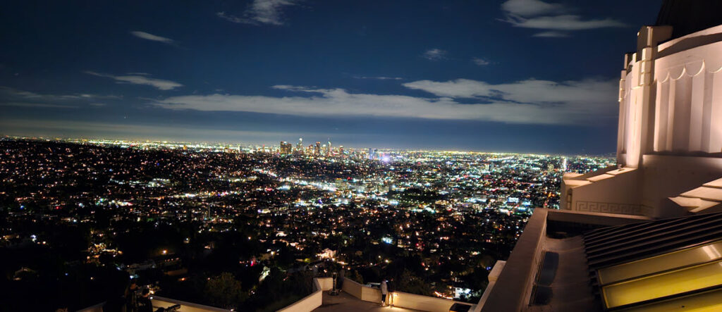 spend one day in Los Angeles - LA at night from Observatory