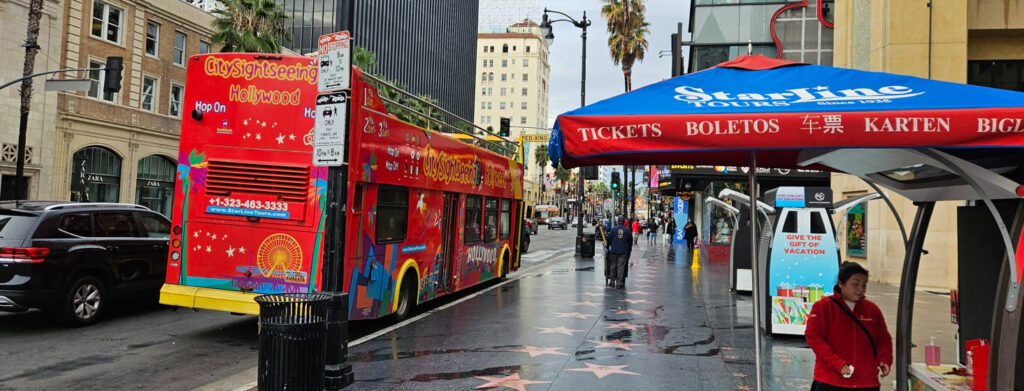 spend one day in Los Angeles - hop on hop off bus