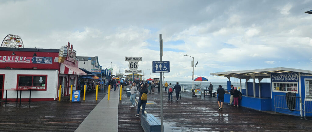 spend one day in Los Angeles - santa monica pier