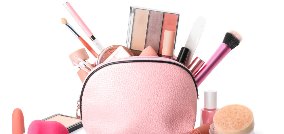 best cosmetics bags for travel - pink cosmetics bag