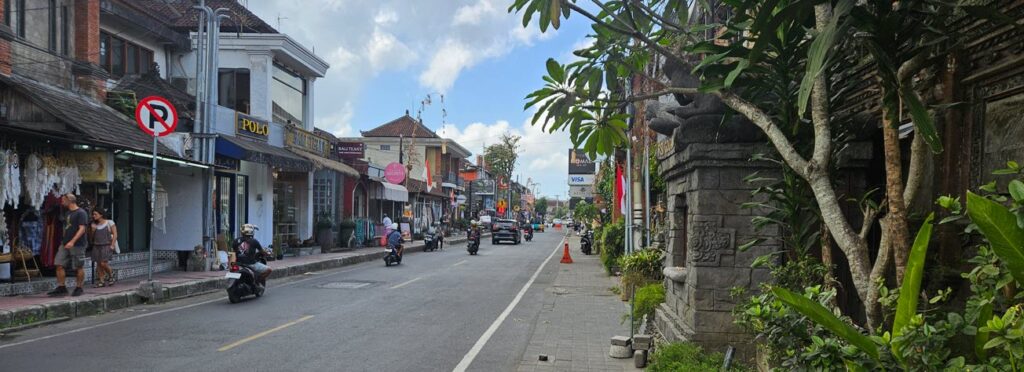 Canggu vs Ubud - Ubud street