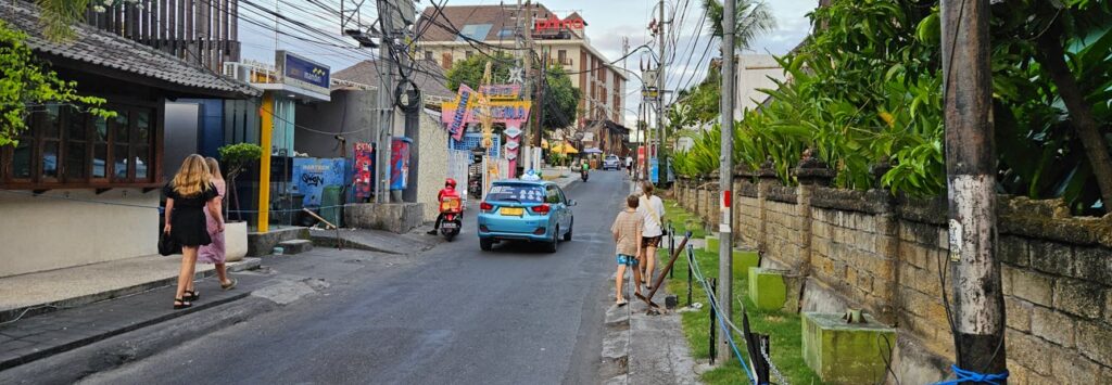 tips for hiring a driver in Bali - taxi on road