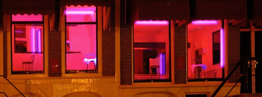 ways to spend one day in Amsterdam - red light district