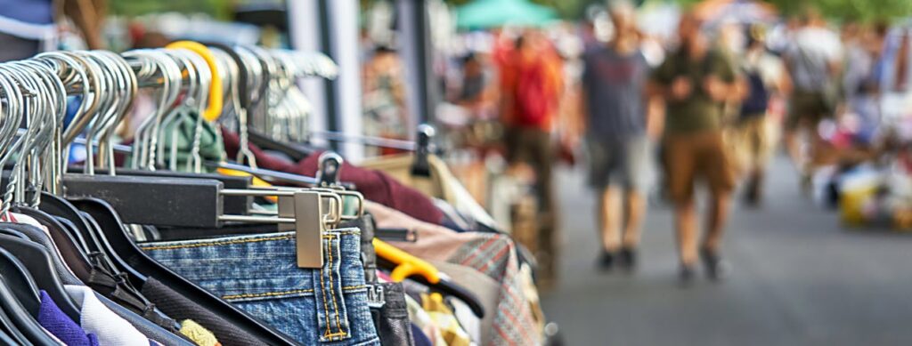 ways to spend one day in Berlin - Mauerpark Flea Market