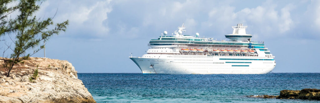 Best Cruises from New York - Cruise ship in Bahamas