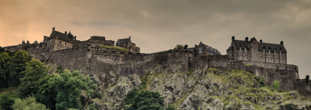 Best Locations in the United Kingdom for a Wedding - Edinburgh Castle