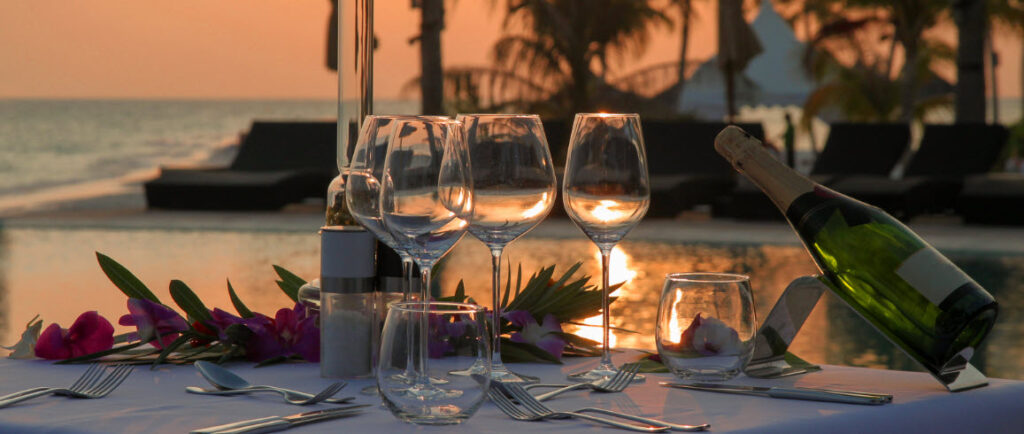 Best Places to Visit in Hawaii for Couples - romantic dinner