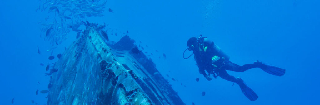 Best Scuba Diving Spots in Hawaii - wreck dive