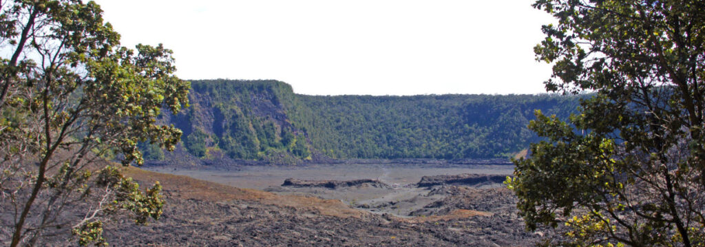 Best hiking trails in hawaii - Crater Rim Trail Hawaii Island