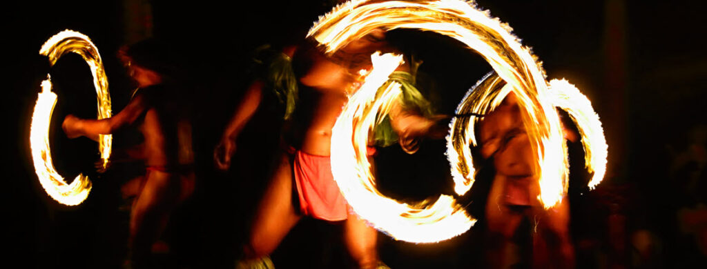 Hawaii Travel Guide - Hawaiian Fire Dance