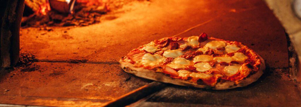 best restaurants on Maui wood fired pizza