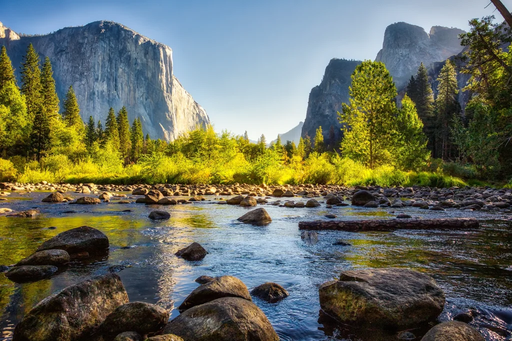 Discovering the Natural Beauty and Historic Monuments of Yosemite National Park, USA